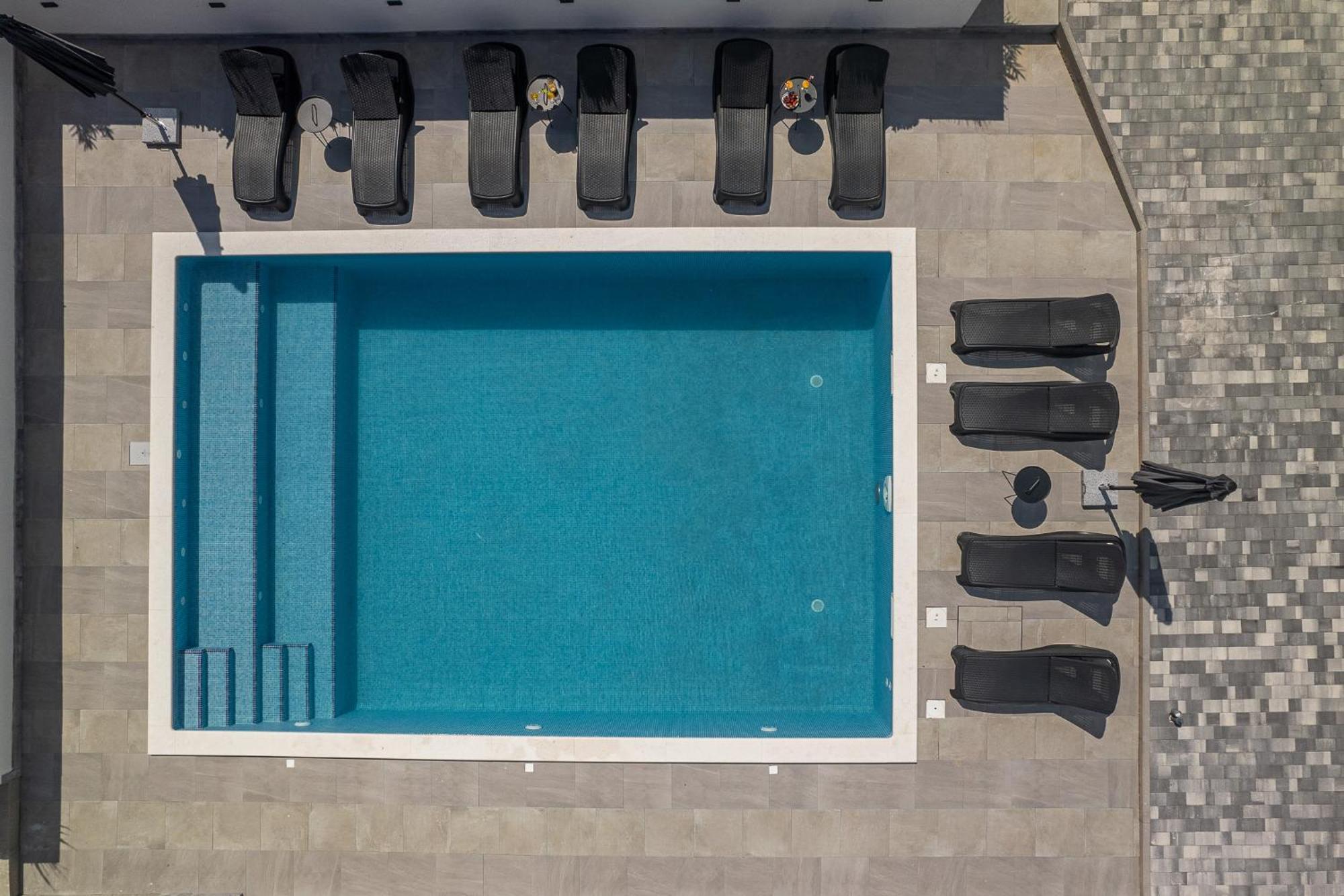 Villa Barbara & Zoran With Free Parking And Heated Swimming Pool 希杰·弗朗吉卡 外观 照片