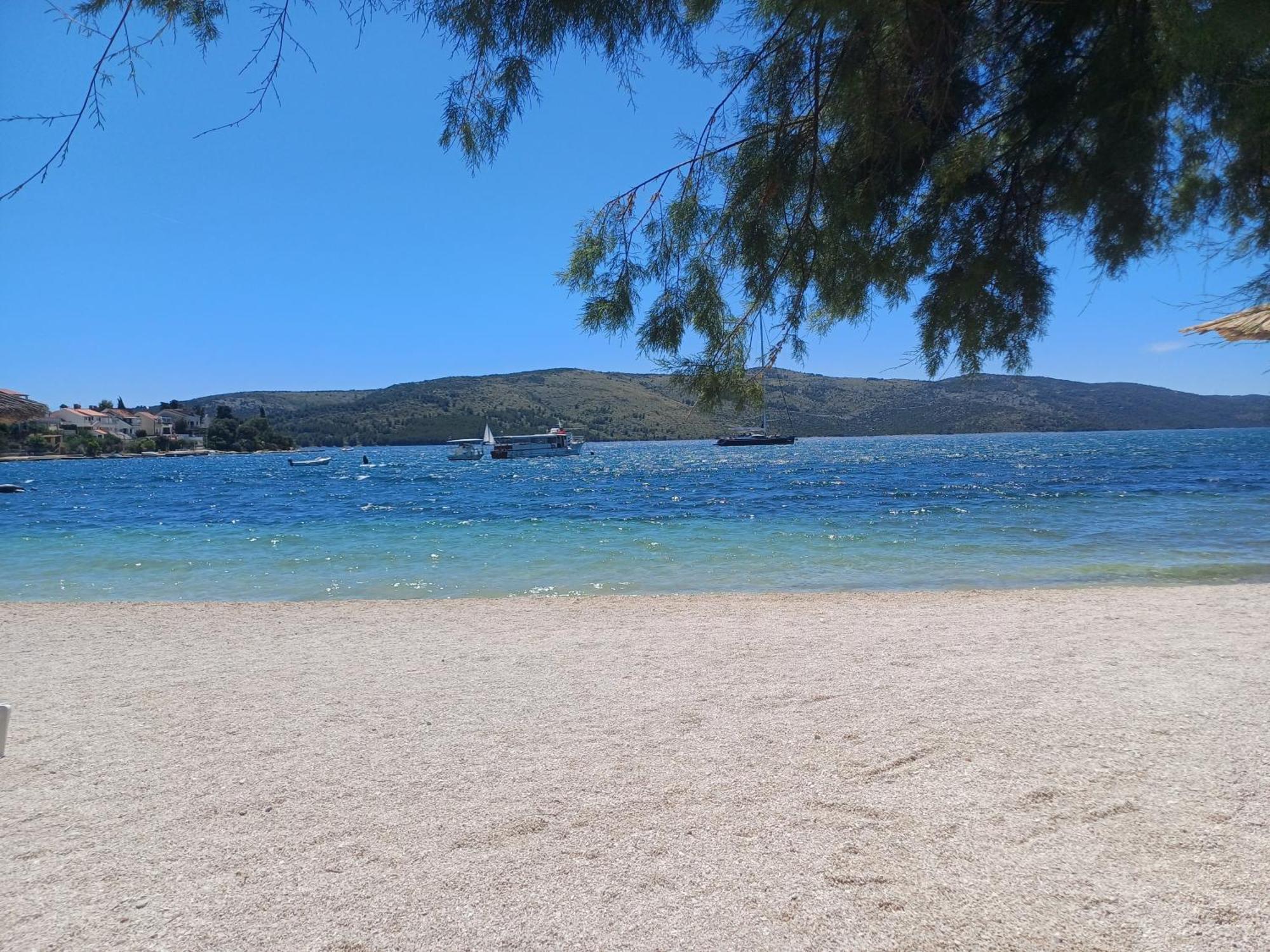 Villa Barbara & Zoran With Free Parking And Heated Swimming Pool 希杰·弗朗吉卡 外观 照片